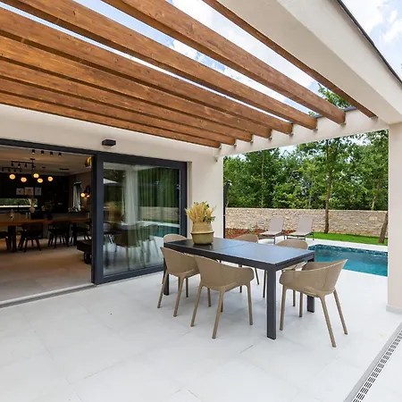 빌라 Frame West - New Build In Istria With Private Pool *